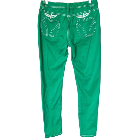 Vintage-style vibrant green apple pocket Jeans with contrast stitching - Picture 7 of 7